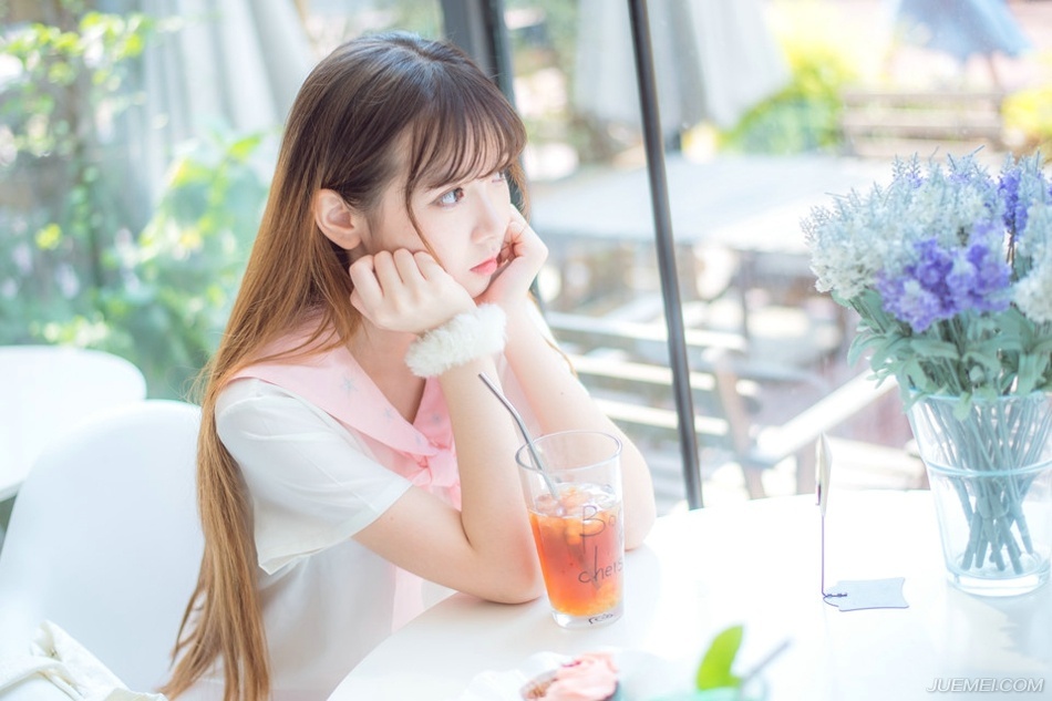 情愿让日子过得忙迫，也不要让日子过得无聊。——罗兰
